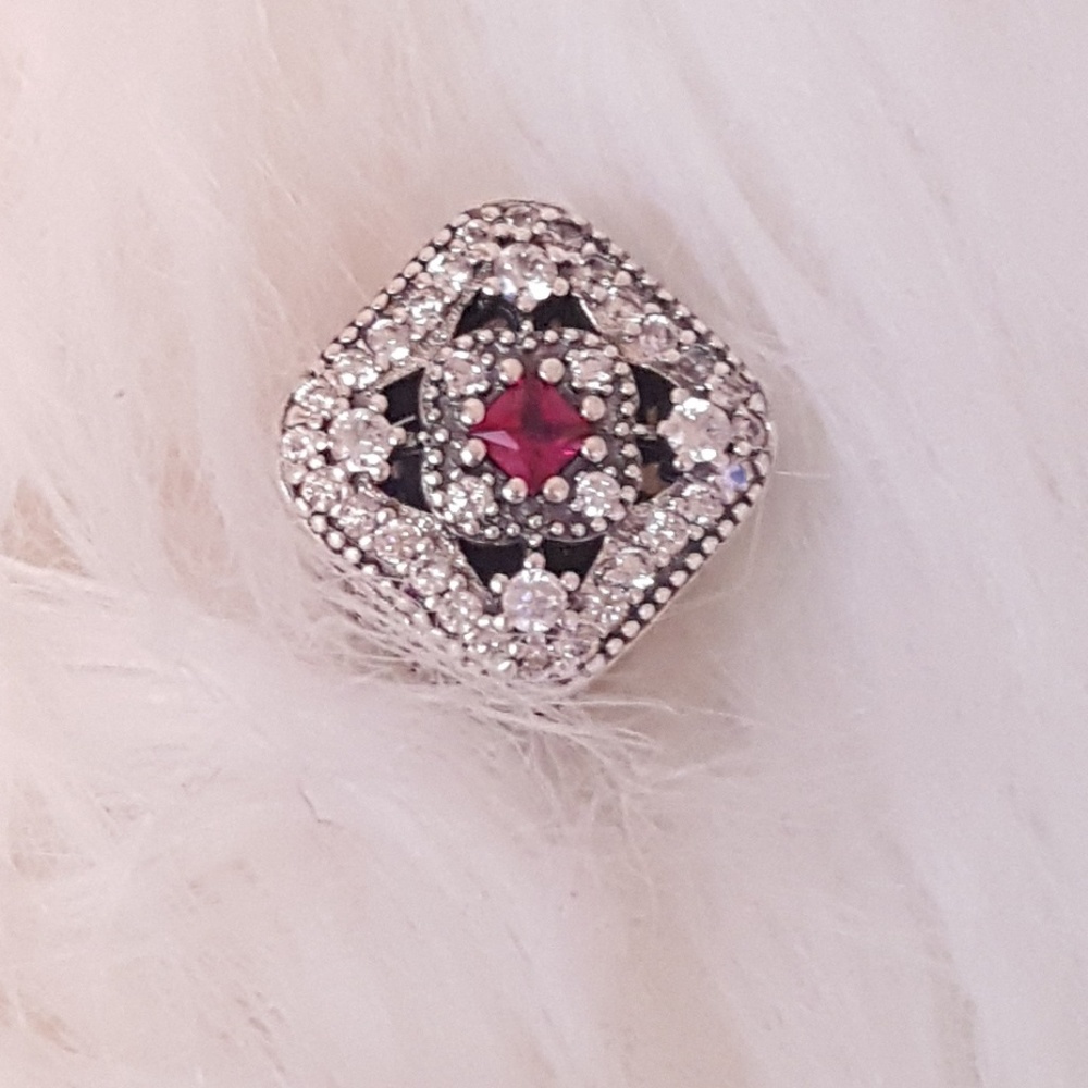 Genuine Pandora Fairy Tail Treasure charm bead